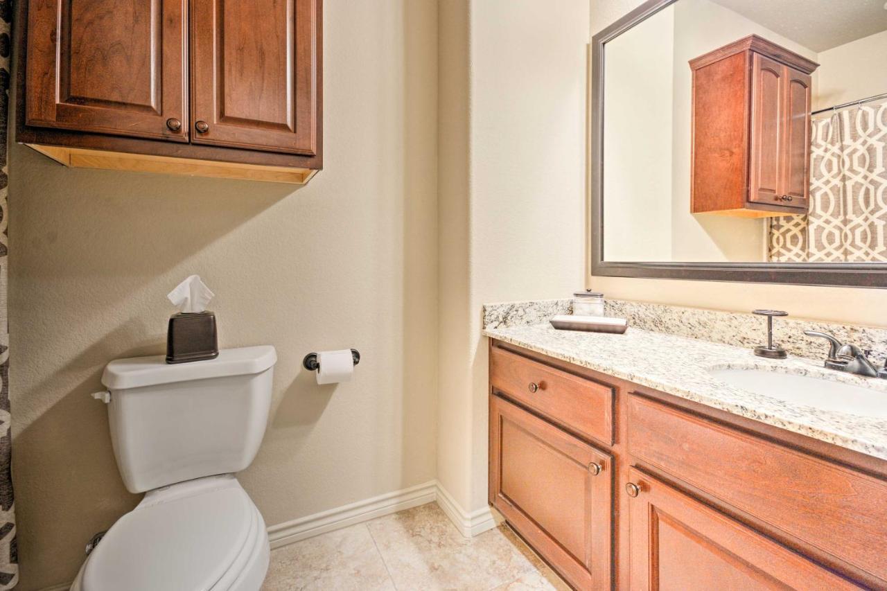 College Station Townhouse With Private Patio Villa Dış mekan fotoğraf