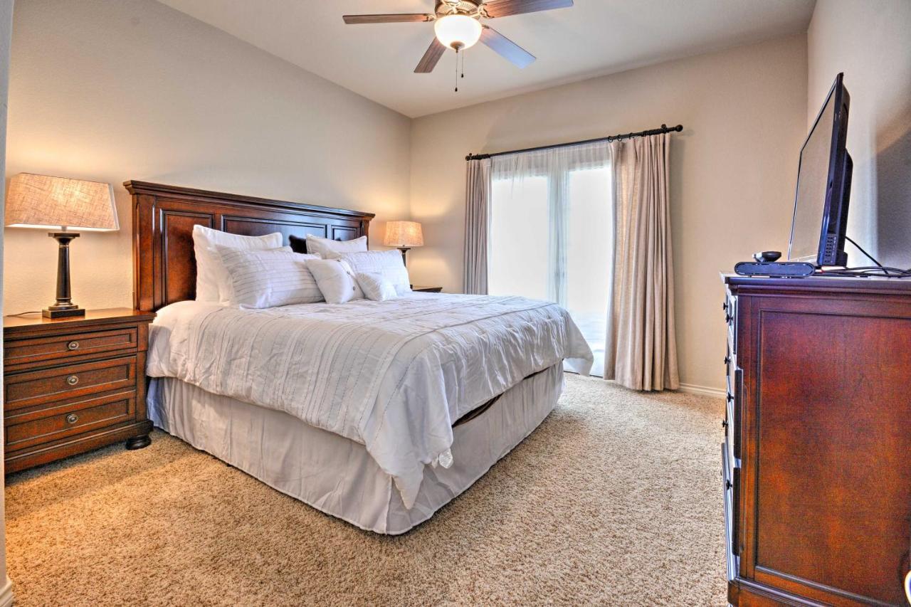 College Station Townhouse With Private Patio Villa Dış mekan fotoğraf